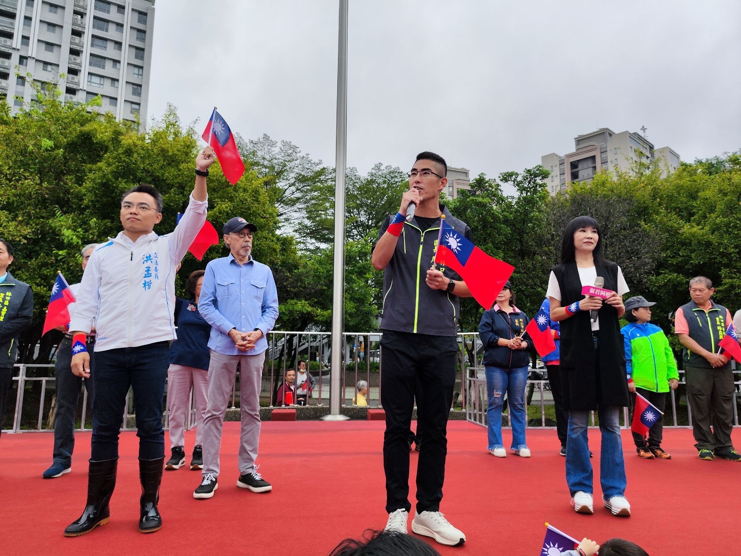02.林口區長廖武輝藉由今(10)日升旗典禮，共同為中華民國祝賀，也期許未來能夠帶給民眾更加幸福、宜居的友善城市