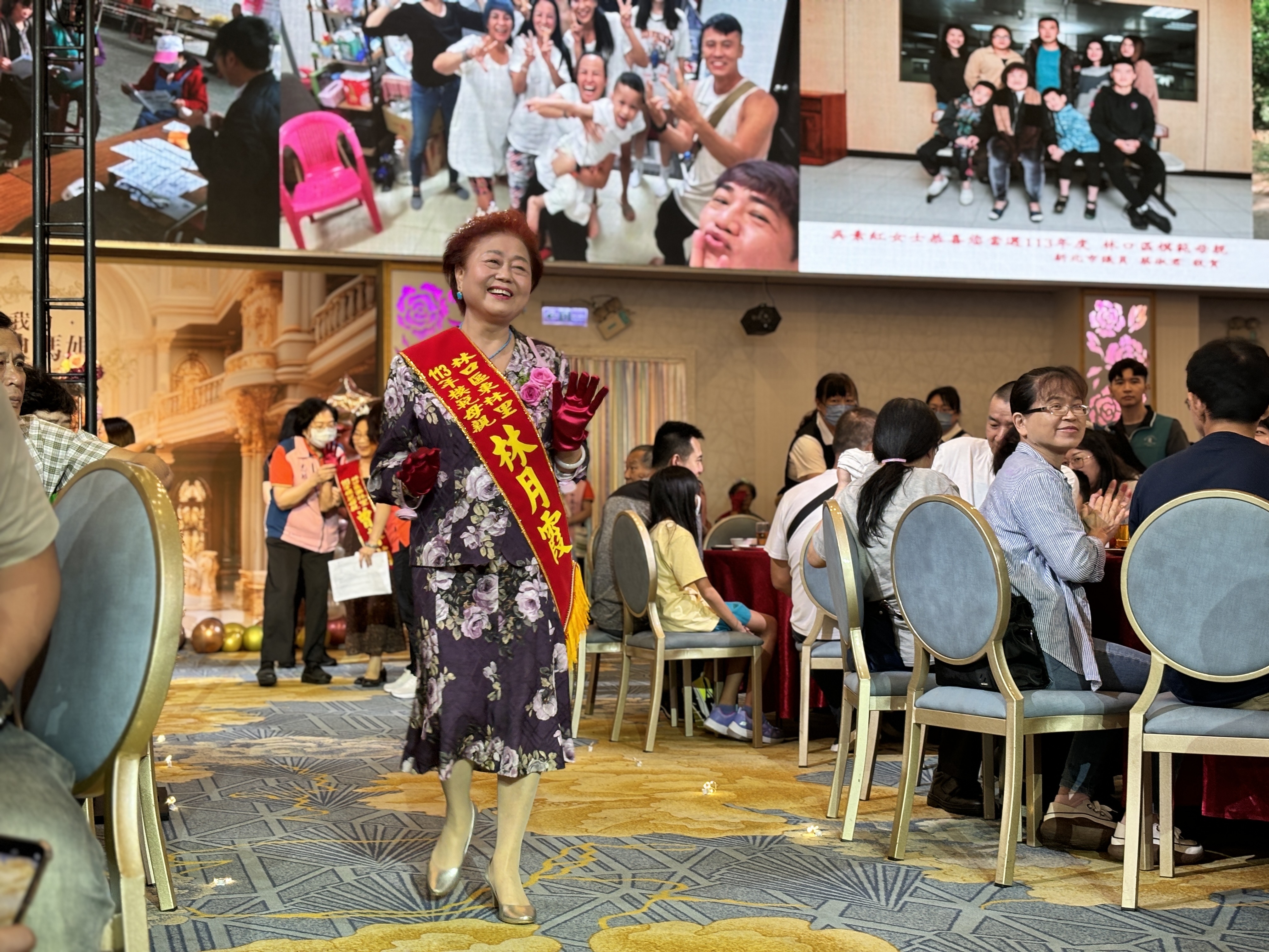2.模範媽媽們以女神之姿走過加勉大道