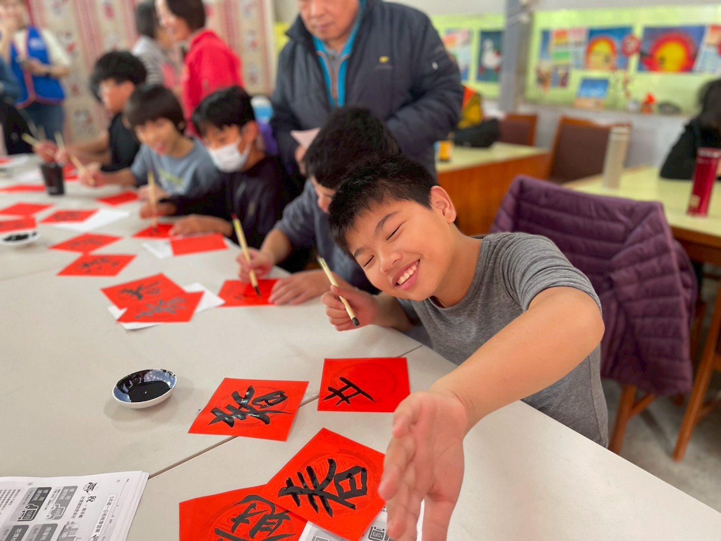 05.「嘉寶祖孫學堂」場次，充分展謝青銀世代共學的童趣